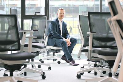 SKAZANY NA WZROST: