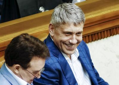 Służby i biznes: