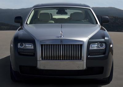 Rolls-Royce Ghost, takie auto kupił sobie 24-letni mieszkaniec Indii (fot. Rolls-Royce)