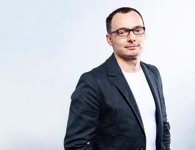 FORUM MOŻLIWOŚCI:
Tworząc platformę e-commerce, zyskujemy nowe
rynki zbytu i zwiększamy możliwości dotarcia z ofertą
do klientów. Otwieramy się na użytkowników, którzy chętnie korzystają z nowych technologii i coraz częściej dokonują zakupów w sieci — mówi Rafael Moucka, prezes firmy Positive Technology.