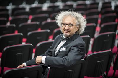 PIERWSZE KROKI: Andrzej Mochoń, prezes Targów Kielce, podkreśla jak ważne jest rozpoznanie naszych potrzeb i oczekiwań względem udziału w targach, a następnie znalezienie jak największej liczby informacji o tych, na które się wybieramy. Dodaje jednak, że czasem nie bez znaczenia jest również intuicja przedsiębiorców.
