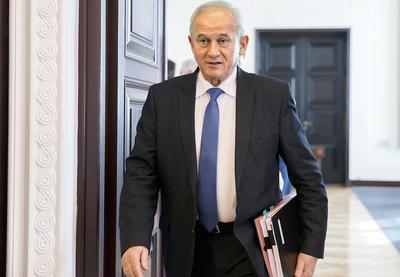 PGE i JSW – dwie spółki podlegające pod kierowane przez Krzysztofa Tchórzewskiego ministerstwo energii – planują przejęcia. Każda robi to inaczej i uważa, że jej sposób jest optymalny.