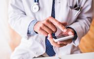 CSIOZ: Starsi lekarze nie mają problemów z wystawianiem e-recept