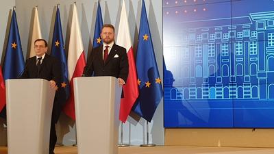 "To jest ostatni moment na zdecydowane działania. Nie mamy już czasu na półśrodki. We Włoszech jest już 17,6 tys. zakażeń, w Hiszpanii ponad 4 tys. U nas mamy 68"- mówi Łukasz Szumowski.