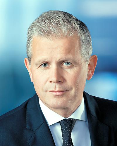 INWESTUJĄ
W WARTOŚĆ: Fundusze nadzorowane przez Dylana Balla opierają się na strategii
inwestowania w wartość. To oznacza, że celem zarządzających jest nabycie praw
do przyszłych zysków spółek przy jak najniższych wycenach.