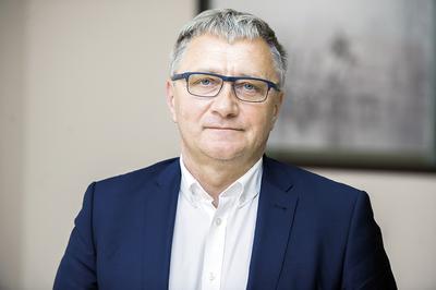 Prof. Mariusz Gąsior: Mocną stronąŚląskiej Sieci dla Serca jest to, żejej nie formalizujemy, ale chcemy ją oprzeć na wspólnym działaniu środowiska medycznego. Jestem przekonany, że to się uda, ponieważ my wszyscy sięznamy, pracujemy ze sobą wielelat i wiemy, na co możemy liczyć.