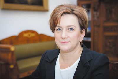 Józefa Szczurek-Żelazko: Do ministerstwa bardzo często napływały skargi szkolących się lekarzy, że nie mogą realizować kursów specjalizacyjnych, bo np. pracodawca nie zezwala na ich oddelegowanie na kurs bądź dodatkowe szkolenie.