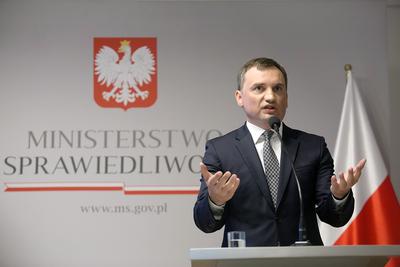 Dobrymi chęciami…: Ministerstwo Sprawiedliwości chce chronić podwykonawców kosztem generalnych wykonawców. Pomysł może mieć jednak negatywne skutki.