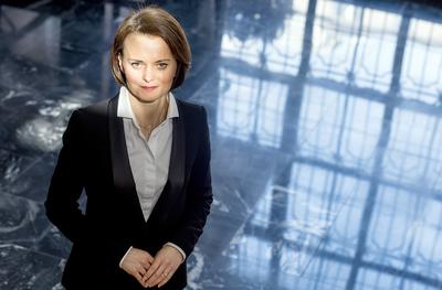 WYJŚĆ
POZA SCHEMAT: Jadwiga Emilewicz, minister przedsiębiorczości i technologii,
podkreśla, że na każdym etapie rozwijania firmy ważne są umiejętności
interpersonalne liderów, które wykraczają poza tradycyjne postrzeganie roli
menedżera.