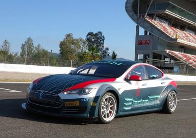 Wyścigowa tesla model S
