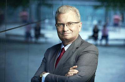 SŁUPKI W GÓRĘ