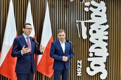 Przewodniczący Piotr Duda żąda od premiera Mateusza Morawieckiego znacznie większych podwyżek dla całej sfery budżetowej.