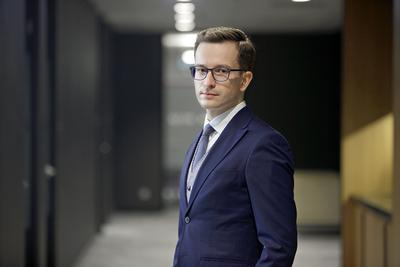 W
RODZINIE: Będziemy chcieli się opierać o dystrybucję naszego domu maklerskiego
— mówi Tomasz Bedla, wiceprezes Copernicus Capital TFI.