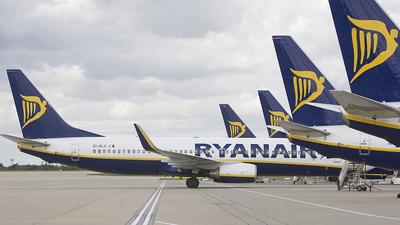 Samoloty lini Ryanair (fot. Bloomberg)