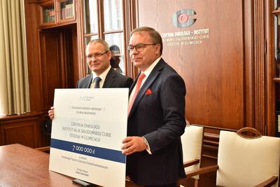 Od lewej: wiceminister zdrowia Maciej Miłkowski i prof. dr hab. n. med. Krzysztof Składowski