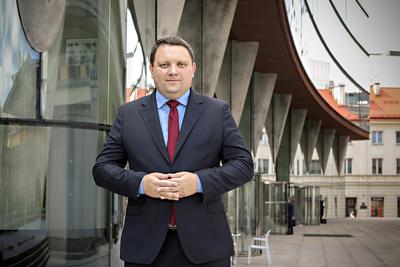 PRZEGLĄD TRWA: Zarząd KGHM, któremu od lipca przewodzi Marcin Chludziński, pracuje nad przeglądem aktywów i aktualizacją strategii. Będzie w niej m.in. o aktywach zagranicznych.