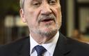 Macierewicz: Polska musi mieć większą i silniejszą armię