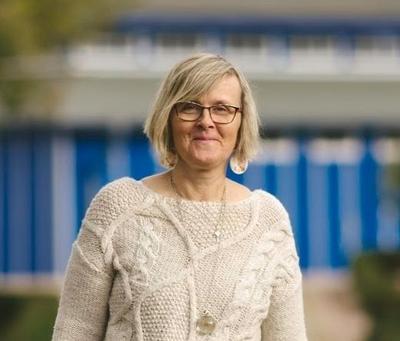 Agnieszka Achramowicz-Bielecki, certyfikowana terapeutka poznawczo-behawioralna, członkini Polskiego Towarzystwa Terapii Poznawczo-Behawioralnej, terapeutka portalu trzymsie.pl
