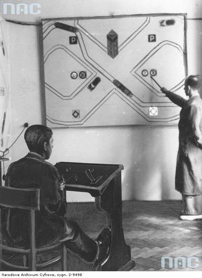 Egzamin z szybkości orientacji przy pomocy makiety stacji rozrządowej tramwajów, 1939 - 1945 .