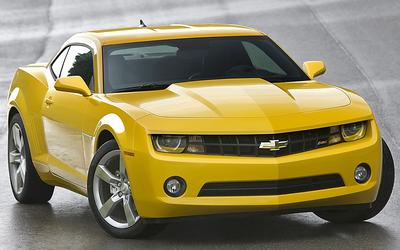 Taki Chevrolet Camaro zagrał w drugiej cześci hitu "Transformers" razem z Megan Fox