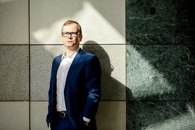 DŁUGIE
POSZUKIWANIA: Pure Biologics, którego prezesem i głównym akcjonariuszem jest
Filip Jeleń (ma 24,6 proc. akcji), liczy, że pierwsze projekty poszukiwania
leków innowacyjnych doprowadzi do fazy badań klinicznych w ciągu pięciu lat. Do
tego czasu może jednak uzyskiwać przychody z innej działalności.