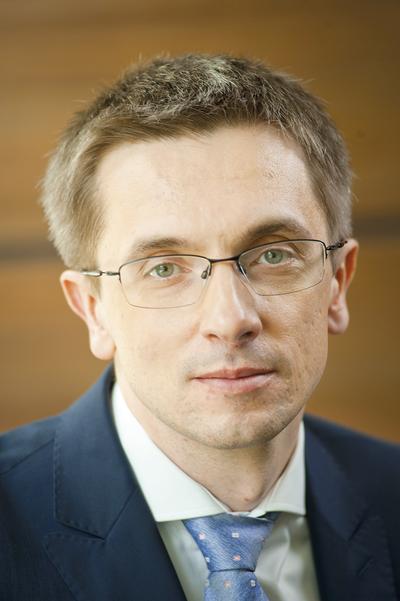 Dr hab. Aleksander Prejbisz, prof. IK: Mamy szereg argumentów przemawiających za stosowaniem preparatu złożonego vs leki hipotensyjne podawane osobno.