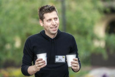 GŁOWA PEŁNA POMYSŁÓW: Sam Altman ma 32 lata, ale na co dzień zarządza
akceleratorem, który od początku swojego istnienia wstrzyknął pieniądze i
wiedzę w prawie 1,5 tys. start-upów. Firmy wsparte przez Y Combinator
mają łączną wartość rynkową sięgającą 80 mld USD.
