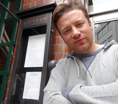 Jamie Oliver (FOT. Bloomberg)