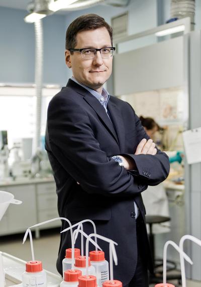 TRZECI BIEG: Selvita, którą kieruje Paweł Przewięźlikowski, przy okazji debiutu na NewConnect w 2011 r. zebrała 15 mln zł, a przy przejściu na główny parkiet w 2014 r. — 27 mln zł. Teraz jej apetyt był znacznie większy, a inwestorzy go zaspokoili.