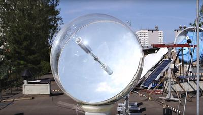HELIOSTAT SFERYCZNY: Urządzenie skonstruowane na AGH doprowadzi światło słoneczne do domów, mieszkań, biur i dziedzińców.