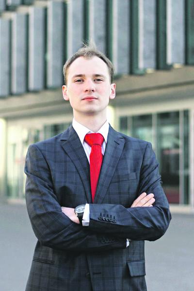FAKTOR FAKTOROWI NIERÓWNY: