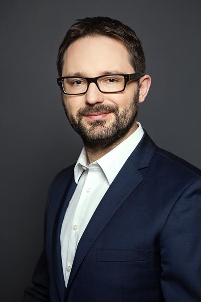 SŁUPKI W GÓRĘ: