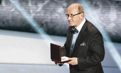Utytułowany profesor Henryk Skarżyński, szef państwowego Instytutu Fizjologii i Patologii Słuchu, zamawia sprzęt i usługi warte miliony złotych w spółkach należących do członków rodziny (FOT. East News)