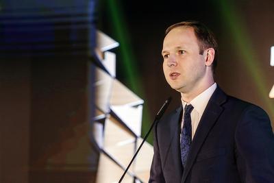 NIEODWOŁYWALNY URZĘDNIK: Marek Chrzanowski został powołany na pięcioletnią kadencję. Praktycznie nie może zostać odwołany. Kadencję skróciłaby mu natomiast fuzja z NBP.