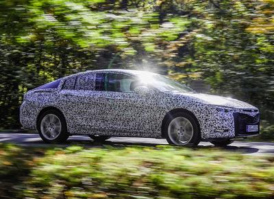 Zamaskowany opel insignia