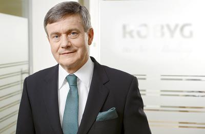 WYCENIANIE PERSPEKTYW: Robyg, którym kieruje Wojciech Okoński, pozytywnie zaskoczył wynikami w trzecim kwartale i według analityków ma dobre perspektywy. W jego akcjonariacie dużo do powiedzenia mają OFE, które mogą oczekiwać podniesienia ceny w wezwaniu.