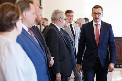 Ustawa o minimalnych wynagrodzeniach w służbie zdrowia reguluje również niektóre kwestie związane z personelem pielęgniarskim