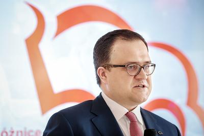 CZOŁÓWKA: Bank Pekao, kierowany przez Michała Krupińskiego i Bank Handlowy,
którego prezesem jest Sławomir Sikora, zdecydowanie wyróżniają się w sektorze
bankowym wysokością dywidend. To w najbliższych latach może się jednak zmienić