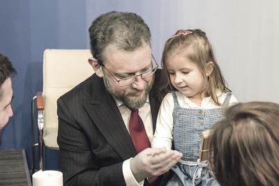 Prof. Łukasz Szumowski: Objęcie refundowaną terapią wszystkich chorych na SMA w Polsce to niewątpliwy sukces, którego nie udałoby się osiągnąć bez determinacji pacjentów i ich rodzin oraz wysiłków lekarzy specjalistów.