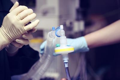 Według informacji Ministerstwa Zdrowia, w Polsce jest ok. 10 tys. respiratorów.