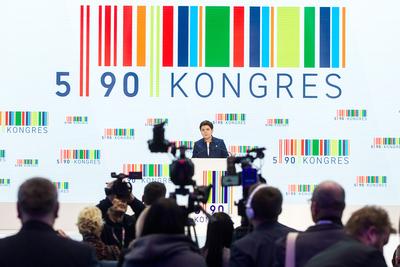 Premier Beata Szydło udział w Kongresie 590 wykorzystała do świętowania drugiej rocznicy jej rządu.