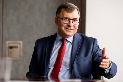 Najwięksi zagrają razem: Z informacji „PB” wynika, że kierowany przez Zbigniewa Jagiełłę bank do 6-7 mln zł za sezon płaconych przez Totalizator Sportowy, dorzuci ok. 5 mln zł.