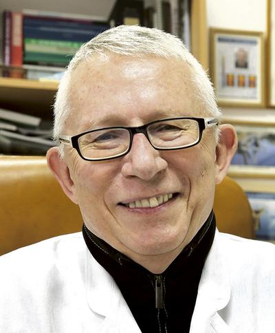 prof. dr hab. n. med. Jerzy Kruszewski, kierownik Kliniki Chorób Infekcyjnych i Alergologicznych w Wojskowym Instytucie Medycznym, konsultant krajowy w dziedzinie alergologii