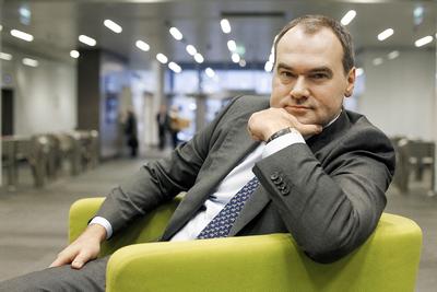 WYCZEKIWANY
RUCH: