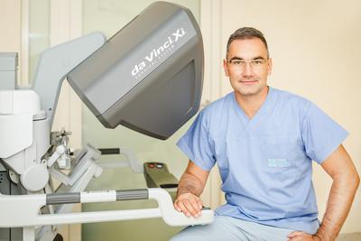 Dr Paweł Wisz