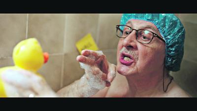 YOU’RE PERFECT: Spot stworzony przez agencję Bardzo dla Allegro jest największym sukcesem jego twórców. Chwalą Allegro za otwartą głowę i nieskąpy budżet. Zagraniczna prasa zaś podkreśla, że reklama zwróciła uwagę na problemy emigrantów rozłączonych z rodziną.