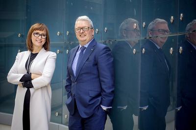 Unum, czyli jeden: Jak twierdzi Peter O’Donnell, Unum zamierza w Polsce skalować biznes poprzez wzrost organiczny, za który odpowiada od lat Aneta Podyma-Milczarek i kolejne przejęcia. Spółka szuka okazji.