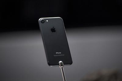 Apple iPhone 7