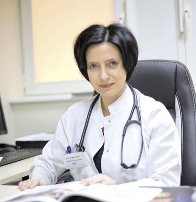 Prof. dr hab. n. med. Małgorzata Lelonek jest także kierownikiem Poradni Kardiologicznej Uniwersyteckiego Szpitala Klinicznego im. Wojskowej Akademii Medycznej — Centralnego Szpitala Weteranów.
