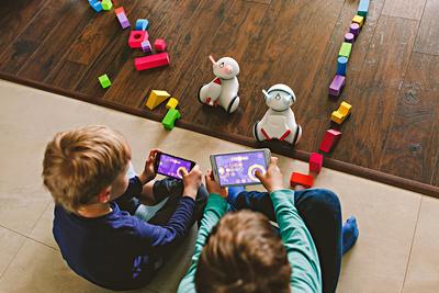 MOCNY START: Jeden z twórców Photona, mimo młodego wieku, pracował jako koordynator Łazika Marsjańskiego Hyperion2. Co w przyszłości osiągną dzieci edukowane przez polskiego robota?
